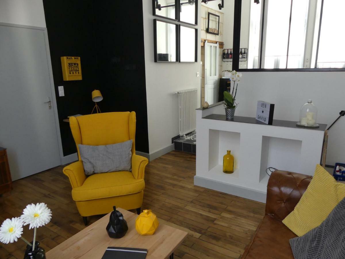 Entre Nous - La Poste Apartamento Saumur Exterior foto